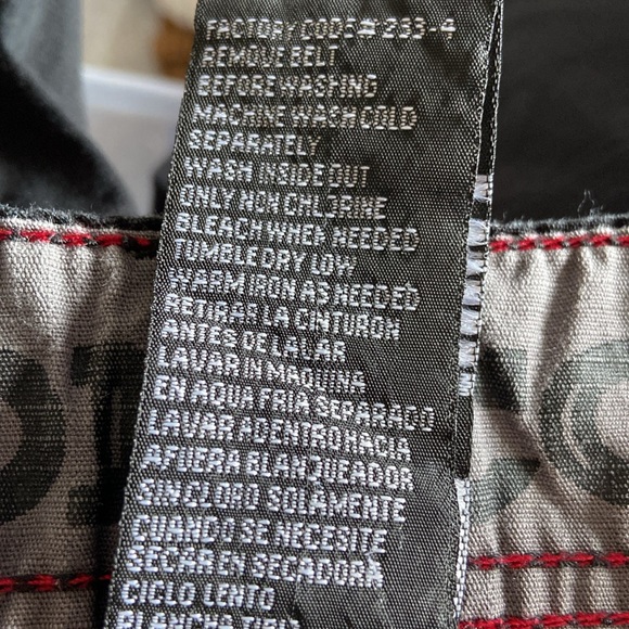 Iron company mens cargo shorts. - Picture 5 of 6